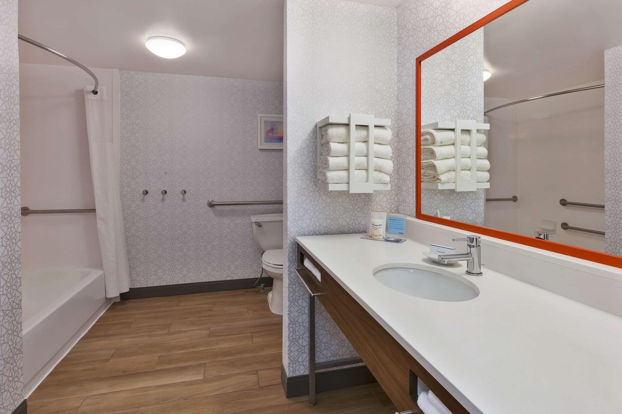 Hotel Hampton 3*