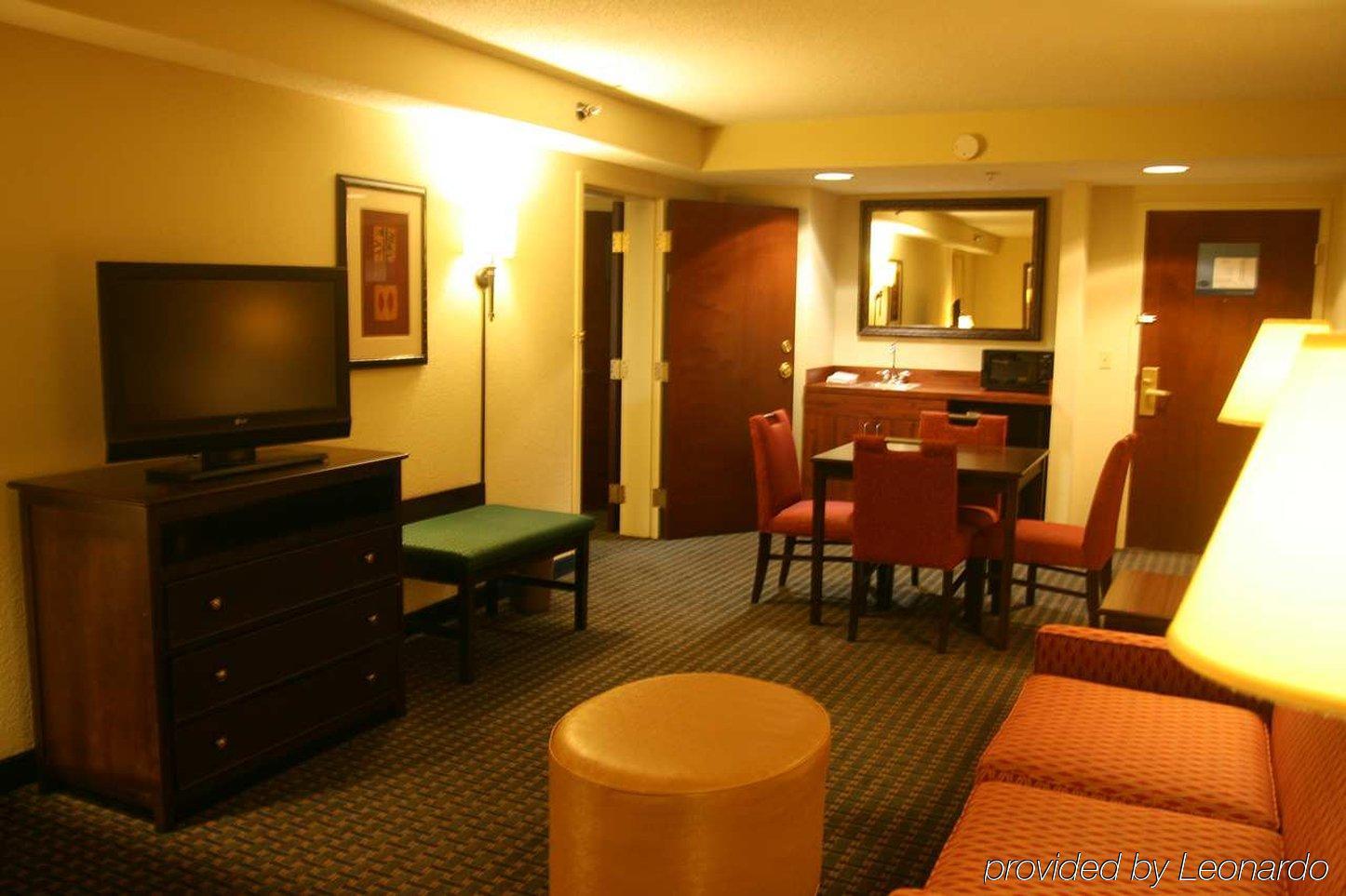 Hampton Hotel